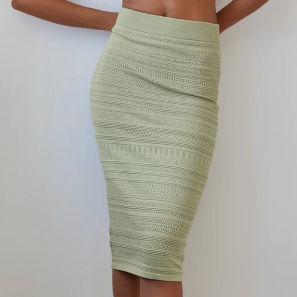 Aritzia Babaton Bodycon Tube Skirt in Sage Green